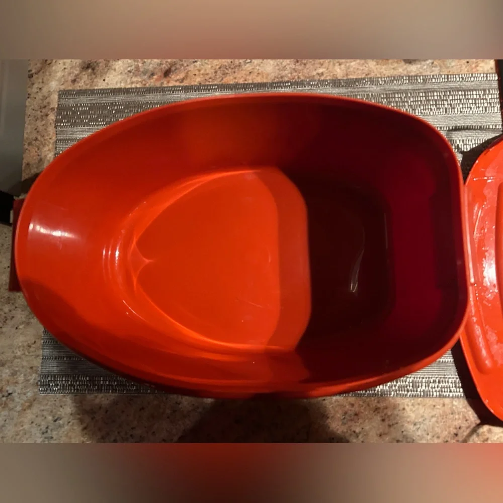 Tupperware #487-4 large “Roast Flavor Saver” Paprika  12”L x 6”D. 3 piece set.